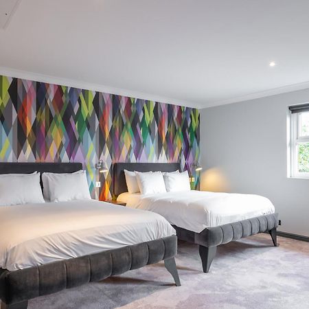Village Hotel Chester St David'S エウロイ エクステリア 写真