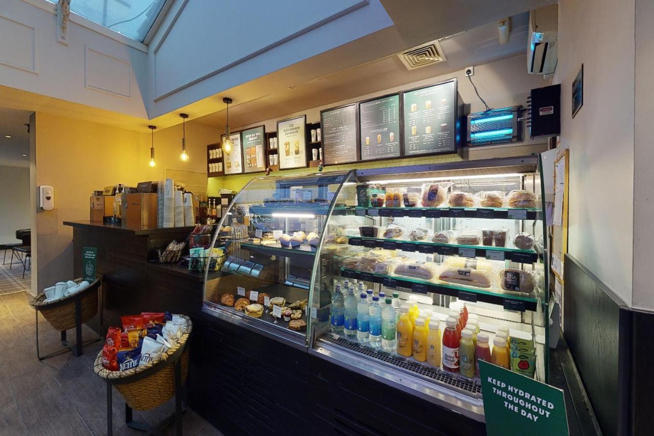 Village Hotel Chester St David'S エウロイ エクステリア 写真