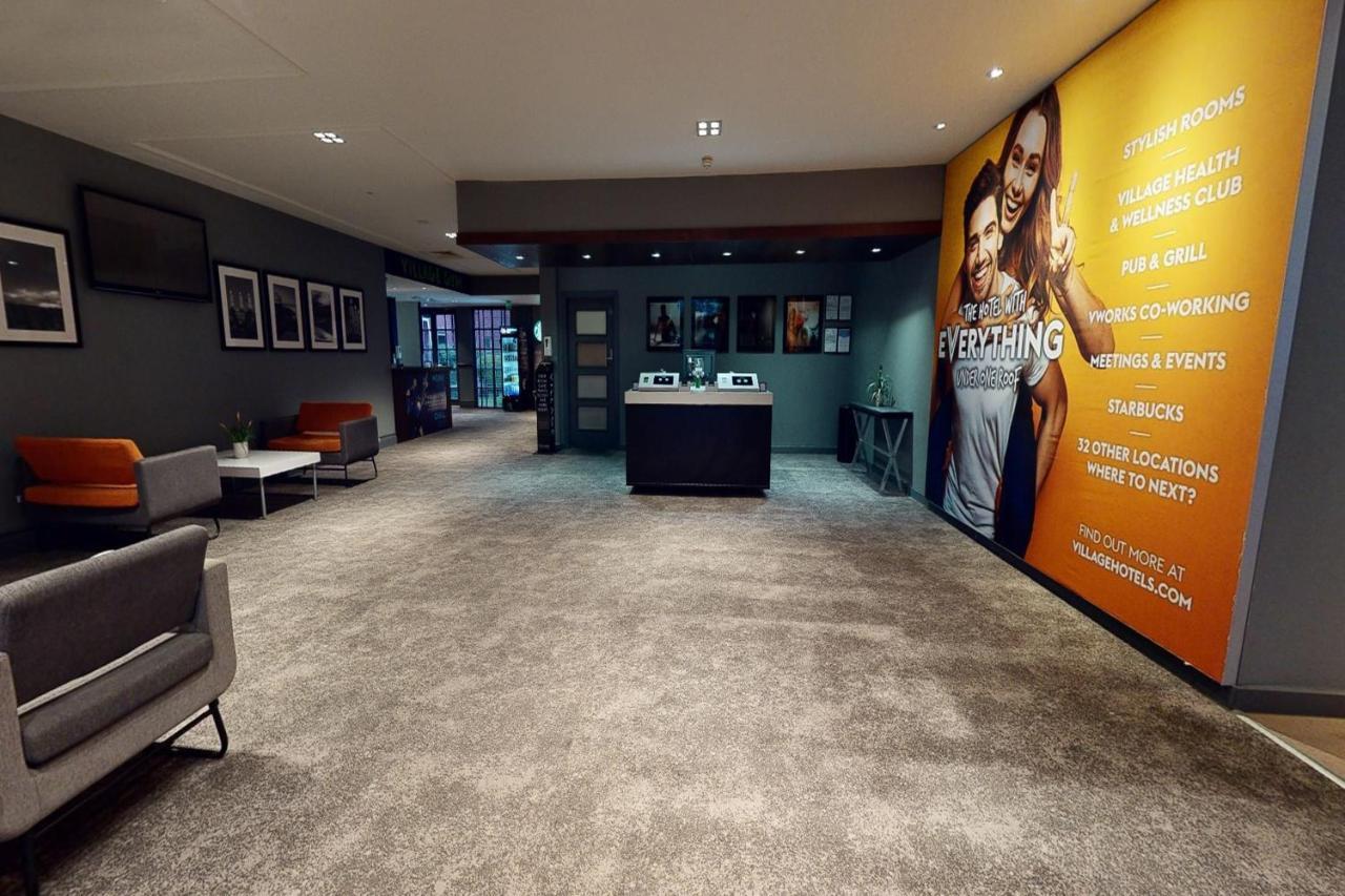 Village Hotel Chester St David'S エウロイ エクステリア 写真
