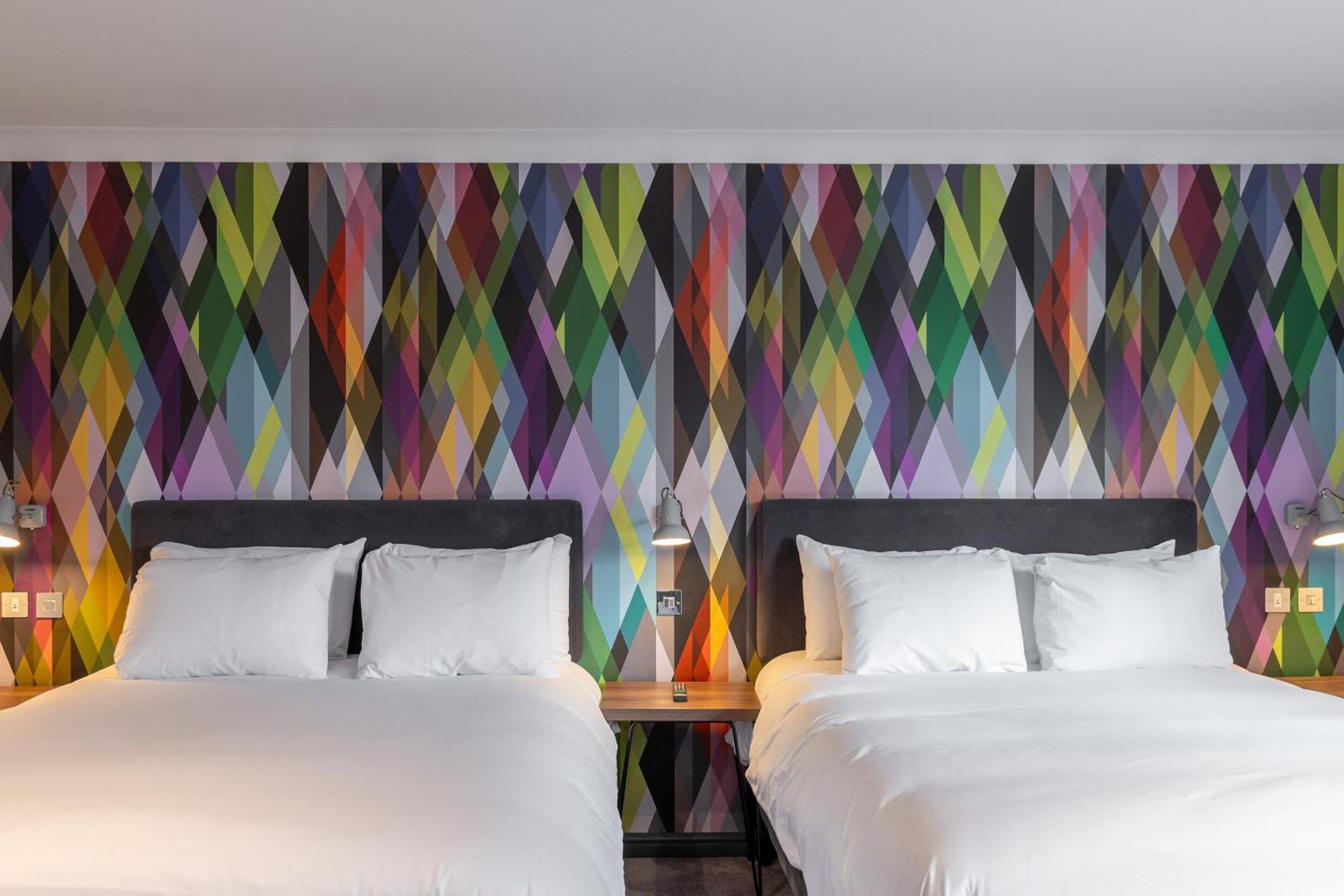 Village Hotel Chester St David'S エウロイ エクステリア 写真