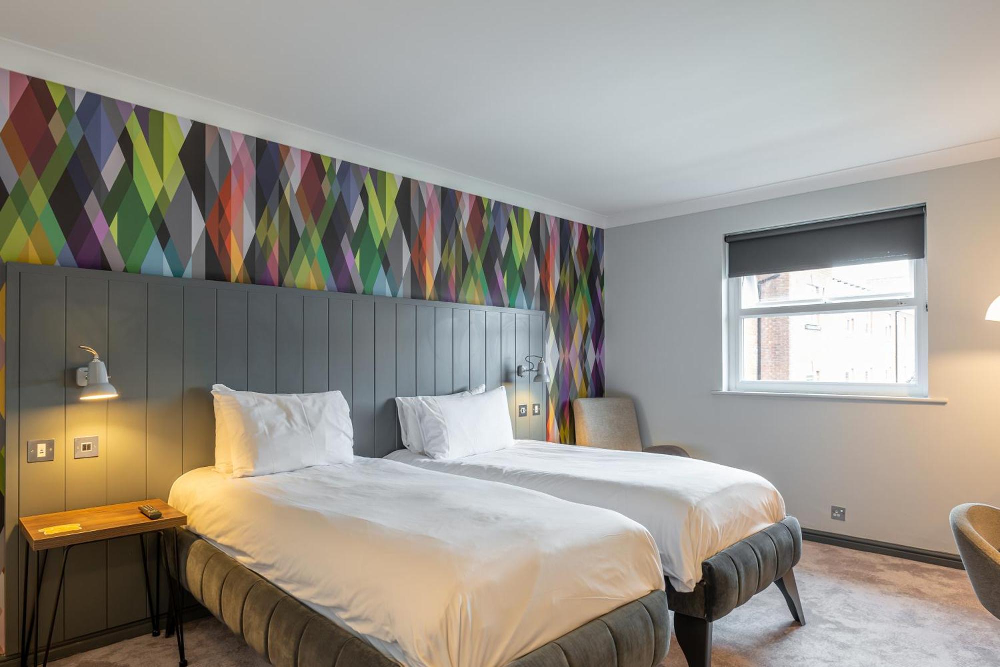 Village Hotel Chester St David'S エウロイ エクステリア 写真
