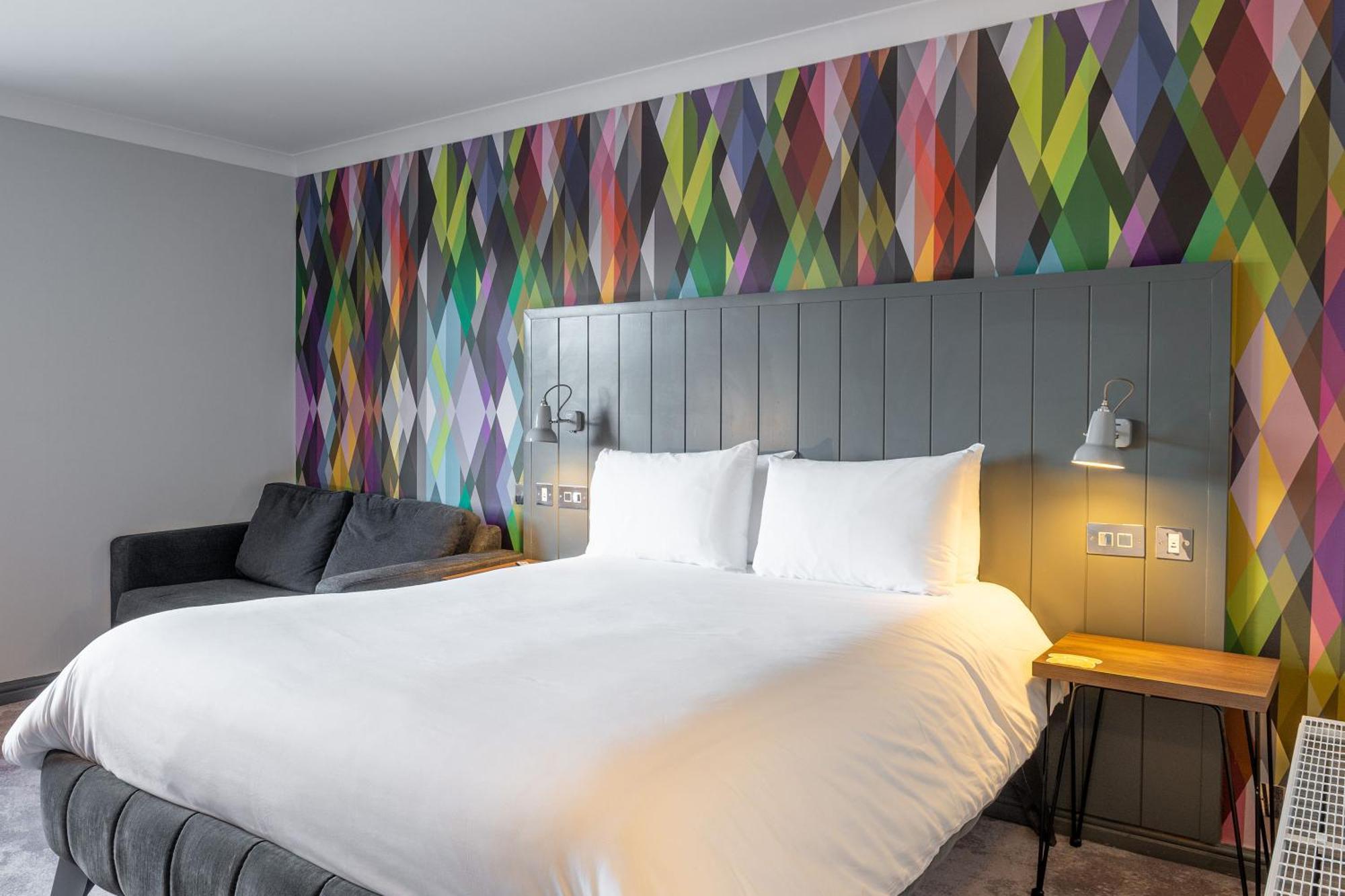 Village Hotel Chester St David'S エウロイ エクステリア 写真